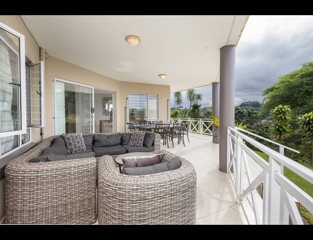 3 BEDROOM SIMPLEX FOR SALE IN LA LUCIA